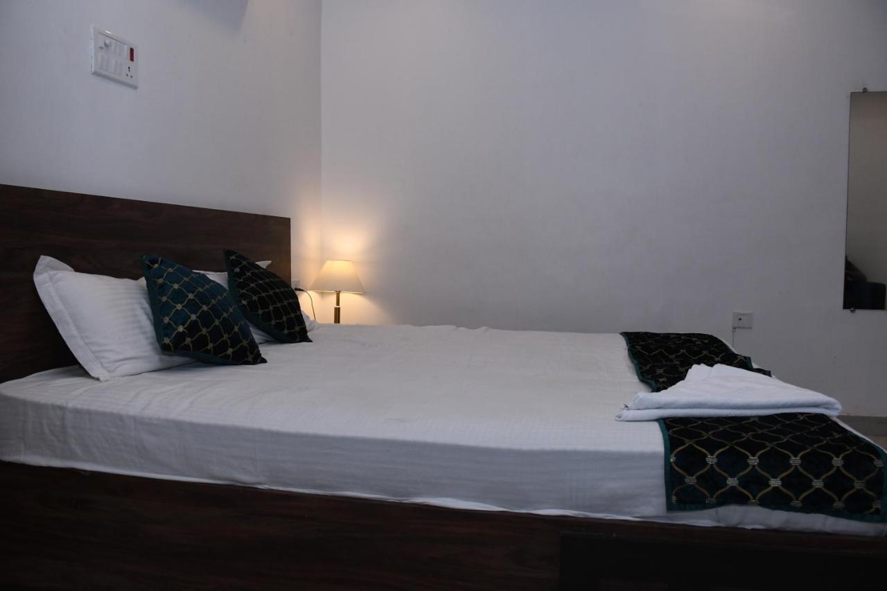 Hotel Vista Palace Патна Екстер'єр фото